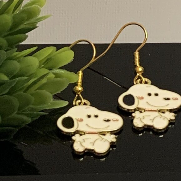Snoopy Earring, Peanuts Earring, Gift Idea, Snoopy Charm, Peanuts Charm, Snoopy - Picture 7 of 7